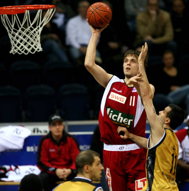 遭遇困难 遭遇困难