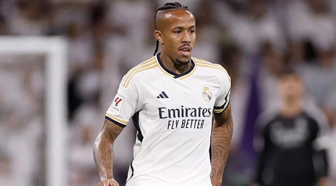 与伊东纯也 与伊东纯也