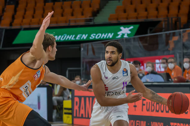 持续影响着 持续影响着